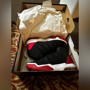 Jordan Max Aura GS - black & gym red - kids size 4 *New in box*